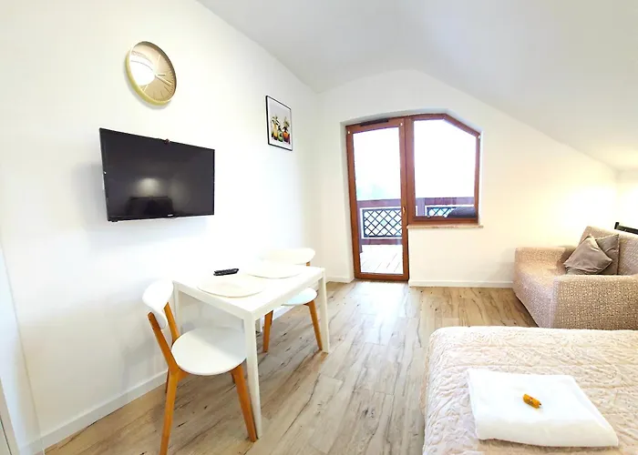 Family Raj Pod Sosnami Centrum Miasta! 스클라르스카포렘바