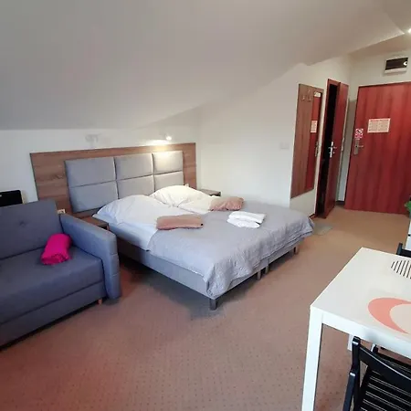 아파트 Family Raj Pod Sosnami Centrum Miasta! 스클라르스카포렘바