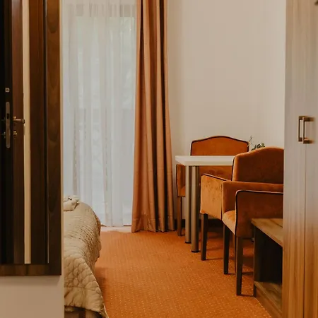 Family Raj Pod Sosnami Centrum Miasta! 스클라르스카포렘바